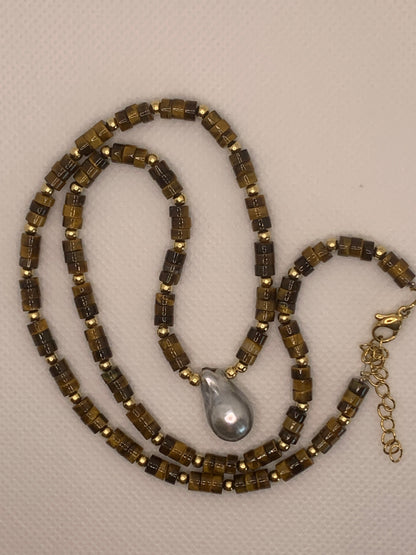 Collier Raie Nacre et Pierres Véritables